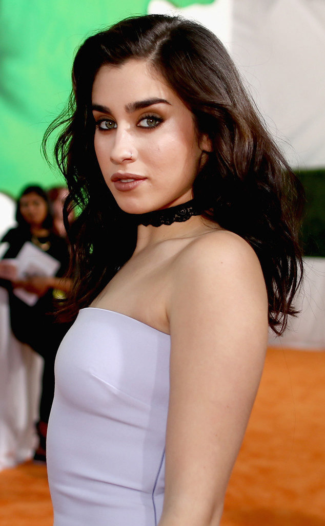 Fifth Harmony's Lauren Jauregui Thanks Fans After Breaking Down Onstage